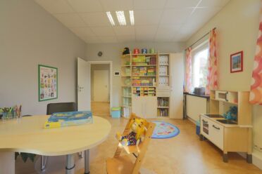 Ein Therapieraum mit Spielzeug